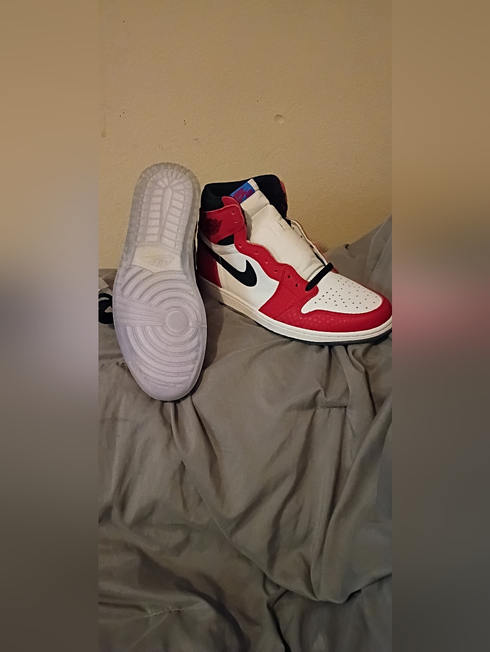 Nike Air Jordan 1 Retro High OG Red/White/Black Sneakers spider man origin story - Picture 10 of 15